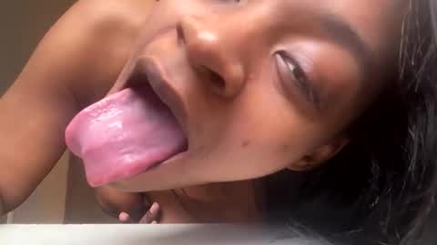 sluttyduchess1 online show from 03/15/26, 05:41