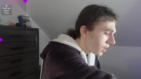 Natsu online show from 12/19/25, 06:15