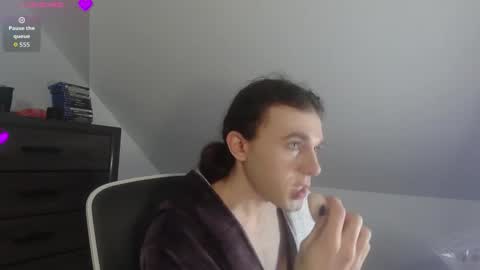 Natsu online show from 02/05/26, 06:23