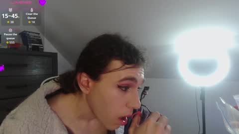 Natsu online show from 03/31/26, 04:29