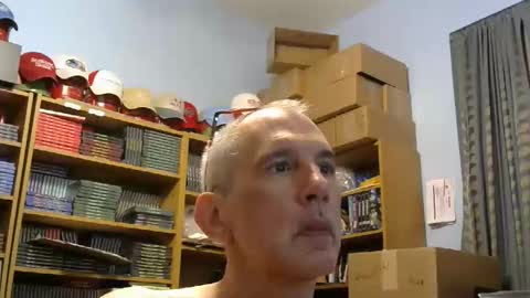 Snapshot of sluttyslave81 chatting on 05/13/26, 06:44 sluttyslave81 online show from 05/13/26, 06:44