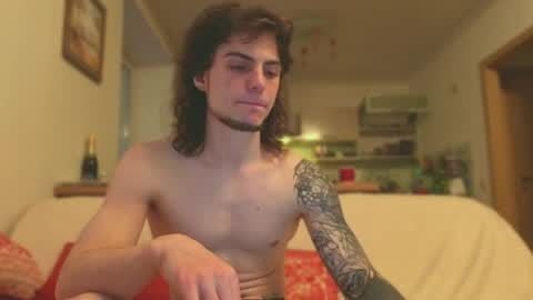 Gus online show from 04/09/26, 01:49