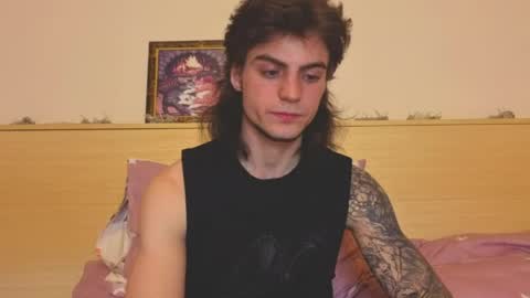 Gus online show from 04/17/26, 03:04