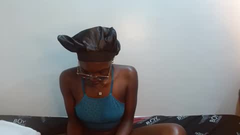 Snapshot of sly_rose chatting on 11/12/25, 08:52 sly_rose online show from 11/12/25, 08:52