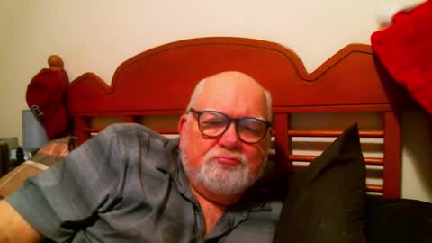 Snapshot of slydevil_sc chatting on 12/13/24, 06:10 Sly online show from 12/13/24, 06:10