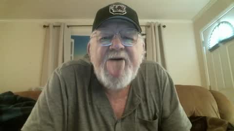 Snapshot of slydevil_sc chatting on 10/06/25, 07:44 Sly online show from 10/06/25, 07:44