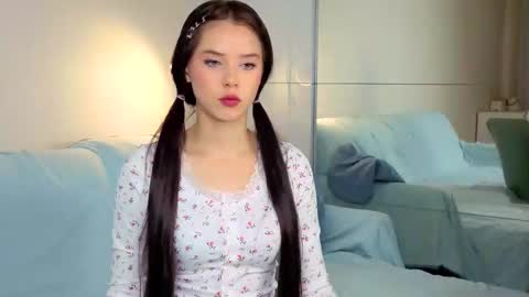 Lily online show from 09/16/25, 01:34