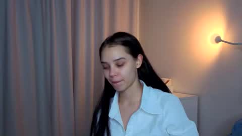 Lily online show from 12/03/25, 01:20