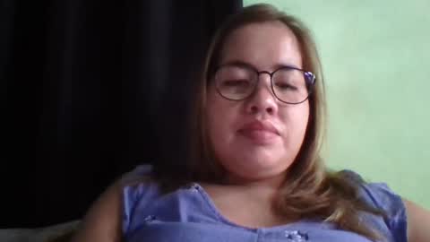 Snapshot of small_boobs59 chatting on 01/27/25, 07:35 Lovewella online show from 01/27/25, 07:35