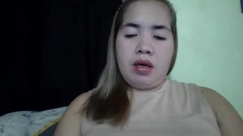 Snapshot of small_boobs59 chatting on 02/27/25, 09:00 Lovewella online show from 02/27/25, 09:00