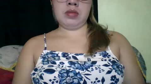 Snapshot of small_boobs59 chatting on 03/05/25, 09:16 Lovewella online show from 03/05/25, 09:16