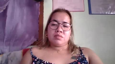 Snapshot of small_boobs59 chatting on 09/21/25, 06:59 Lovewella online show from 09/21/25, 06:59