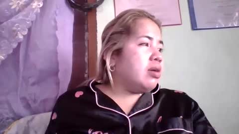 Snapshot of small_boobs59 chatting on 09/22/25, 02:24 Lovewella online show from 09/22/25, 02:24