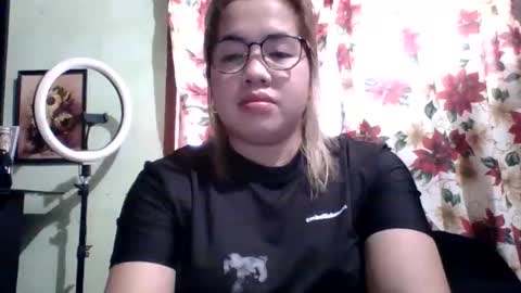 Snapshot of small_boobs59 chatting on 10/04/25, 08:56 Lovewella online show from 10/04/25, 08:56