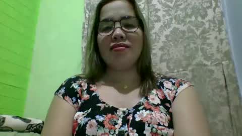 Snapshot of small_boobs59 chatting on 11/30/25, 07:34 Lovewella online show from 11/30/25, 07:34