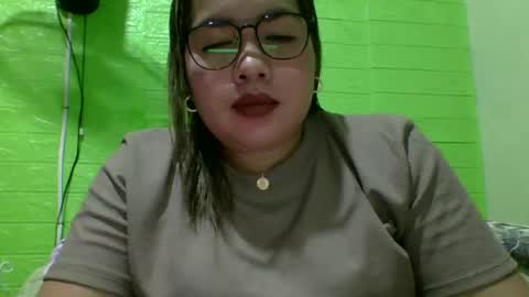 Snapshot of small_boobs59 chatting on 12/05/25, 08:34 Lovewella online show from 12/05/25, 08:34