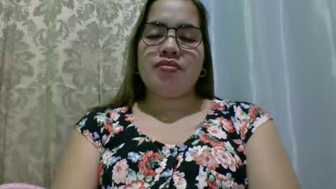 Snapshot of small_boobs59 chatting on 12/21/25, 09:49 Lovewella online show from 12/21/25, 09:49