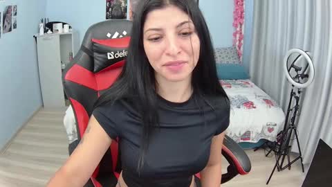 small_horny_girl online show from 09/24/25, 07:55