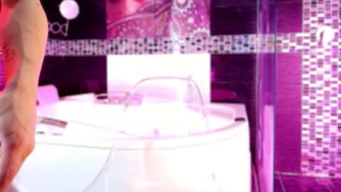 Snapshot of small_hot19 chatting on 12/19/25, 09:16 Small Hot19 online show from 12/19/25, 09:16