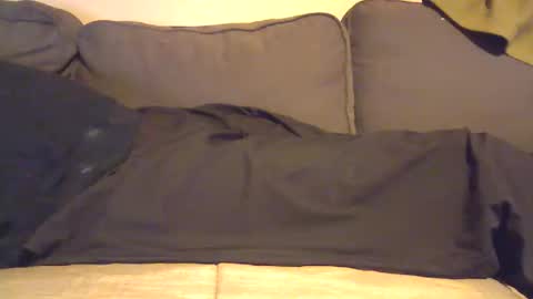 smallandshy1980 online show from 01/10/26, 07:15