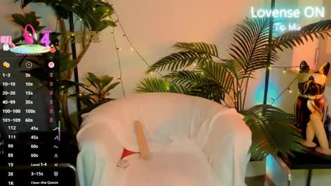 smallestgirlinchat online show from 10/24/25, 06:04