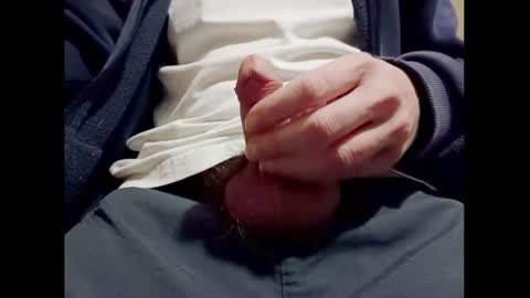 Snapshot of smallhairyuncut chatting on 12/31/24, 09:28 Small Hairy Uncut online show from 12/31/24, 09:28