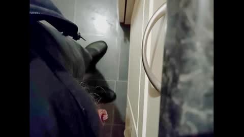 Snapshot of smallhairyuncut chatting on 01/03/25, 11:01 Small Hairy Uncut online show from 01/03/25, 11:01