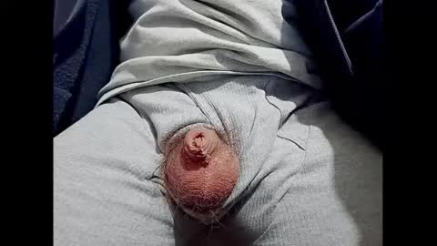 Snapshot of smallhairyuncut chatting on 01/29/25, 01:16 Small Hairy Uncut online show from 01/29/25, 01:16