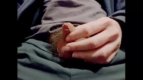 Snapshot of smallhairyuncut chatting on 02/04/25, 10:24 Small Hairy Uncut online show from 02/04/25, 10:24