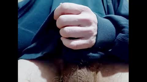 Snapshot of smallhairyuncut chatting on 02/15/25, 09:48 Small Hairy Uncut online show from 02/15/25, 09:48