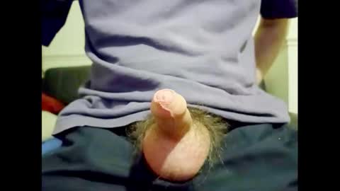 Snapshot of smallhairyuncut chatting on 10/22/25, 12:44 Small Hairy Uncut online show from 10/22/25, 12:44