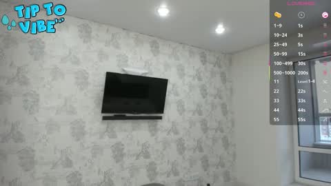 Snapshot of smallnipples chatting on 12/17/25, 06:41 Alex online show from 12/17/25, 06:41