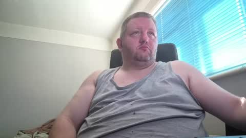 smallone19832 online show from 06/19/26, 08:51
