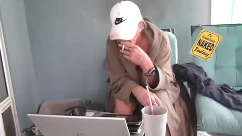 Daddy online show from 12/18/25, 02:23