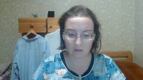 smart_rose online show from 10/31/25, 11:17