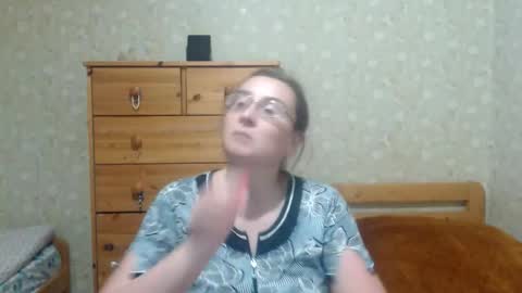 smart_rose online show from 12/14/25, 04:56