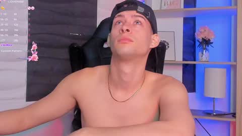 Snapshot of smiith_jade chatting on 12/08/24, 12:29 Jade Smiith online show from 12/08/24, 12:29