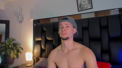 Snapshot of smiith_jade chatting on 09/11/25, 10:32 Jade Smiith online show from 09/11/25, 10:32