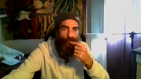 Snapshot of smile3555 chatting on 12/10/24, 10:49 willy online show from 12/10/24, 10:49