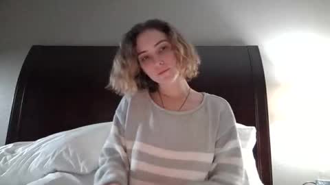 Snapshot of smile8dance chatting on 12/18/25, 12:22 Your Fave Domme online show from 12/18/25, 12:22