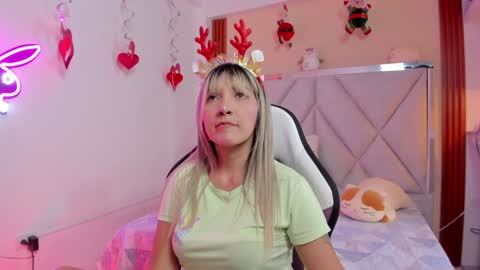 smile__1 online show from 12/23/24, 08:14