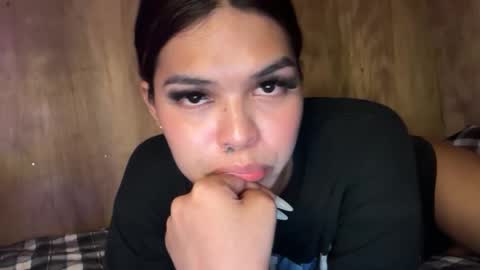 Snapshot of smile_sunshinex chatting on 10/25/25, 10:56 call me sunshine online show from 10/25/25, 10:56