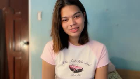 Snapshot of smile_sunshinex chatting on 12/02/25, 04:51 call me sunshine online show from 12/02/25, 04:51