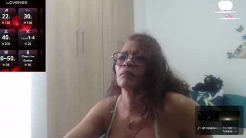 Snapshot of smilet_milf chatting on 02/07/25, 03:41 Smileth online show from 02/07/25, 03:41