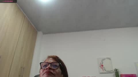 Smileth online show from 11/11/25, 01:22