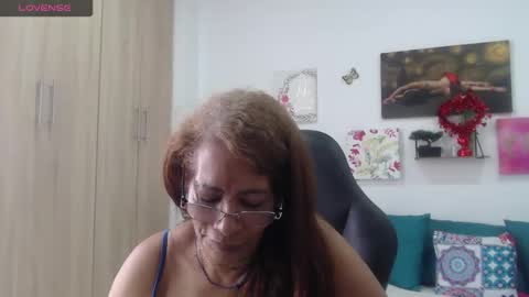 Snapshot of smilet_milf chatting on 03/13/26, 05:41 Smileth online show from 03/13/26, 05:41
