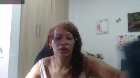 Snapshot of smilet_milf chatting on 03/21/26, 12:54 Smileth online show from 03/21/26, 12:54