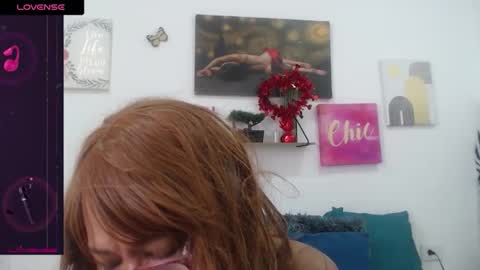 Snapshot of smilet_milf chatting on 04/29/26, 04:33 Smileth online show from 04/29/26, 04:33