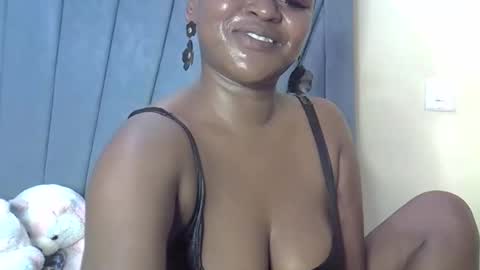 Snapshot of smiley_berry chatting on 09/23/25, 06:33 smiley_berry online show from 09/23/25, 06:33