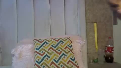 Snapshot of smiley_berry chatting on 10/18/25, 04:41 smiley_berry online show from 10/18/25, 04:41